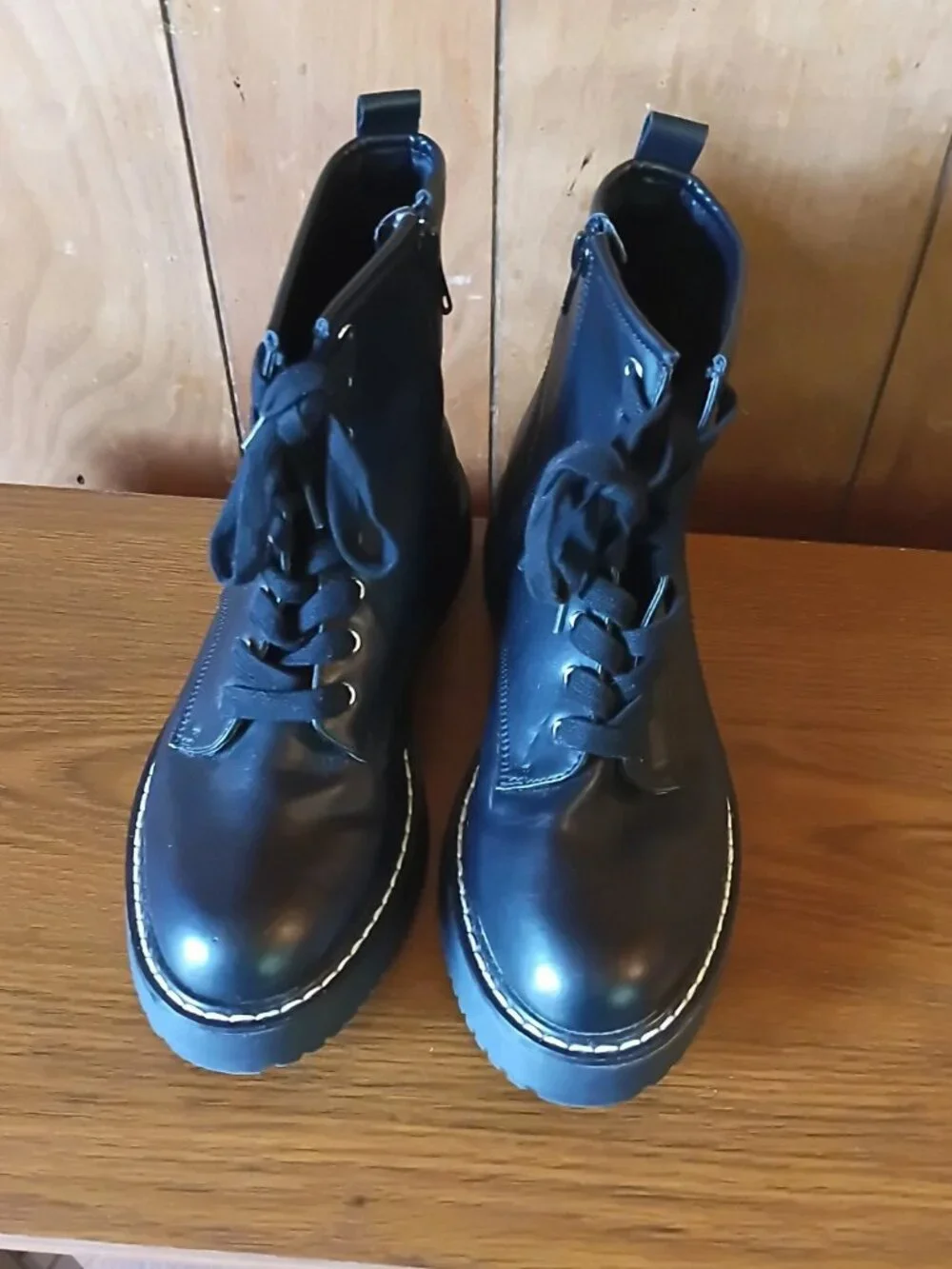 Madden Girl Black Combat Boots Women's Size 8.5M Side Zip Lace-Up